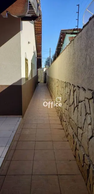 Foto 4 de Casa com 3 quartos à venda, 300m2 em Setor Sul Jamil Miguel, Anapolis - GO