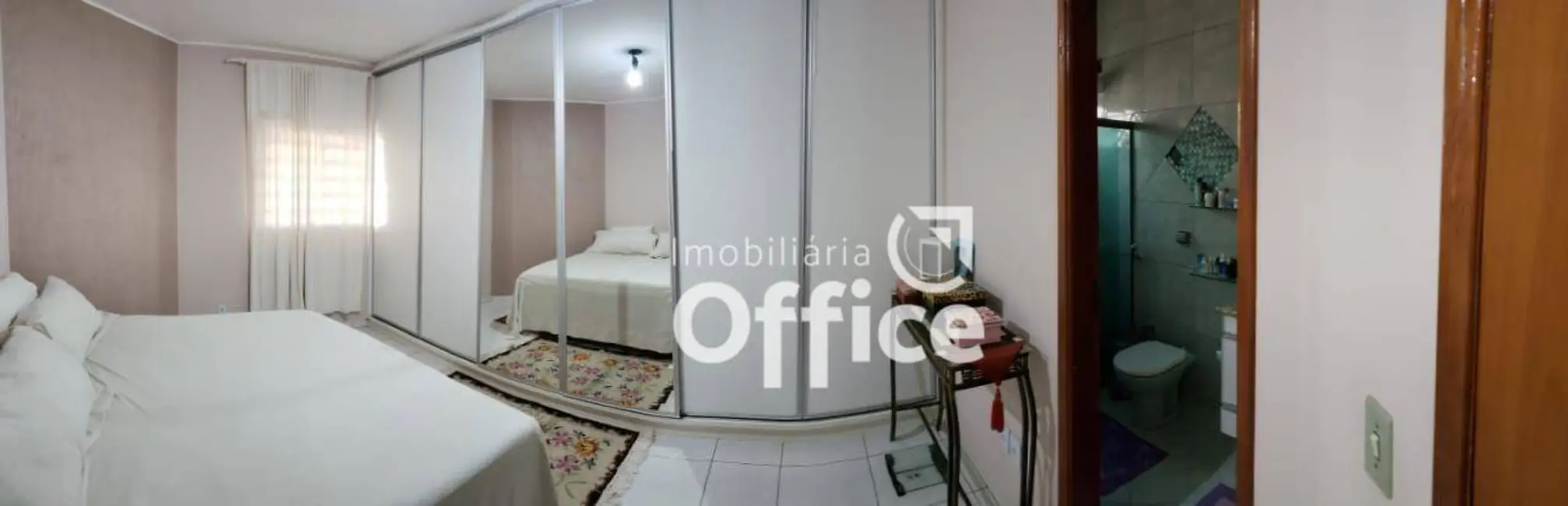 Foto 6 de Casa com 3 quartos à venda, 300m2 em Setor Sul Jamil Miguel, Anapolis - GO