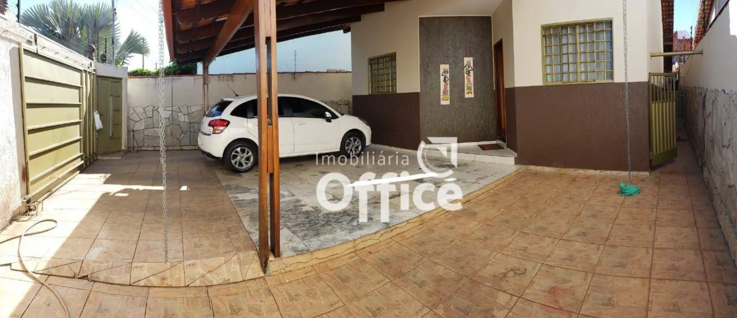 Foto 3 de Casa com 3 quartos à venda, 300m2 em Setor Sul Jamil Miguel, Anapolis - GO