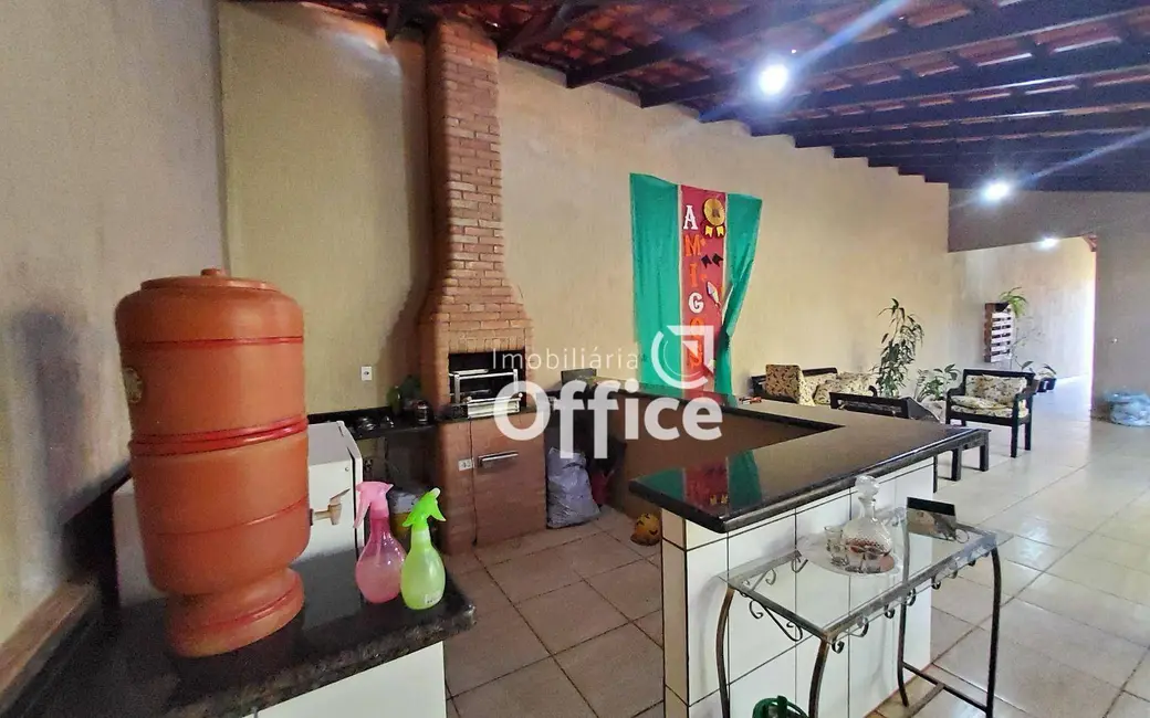 Casa com 3 quartos à venda, 300m2 em Parque Brasília 2ª Etapa, Anapolis - GO - imagem 3 Foto 3 de Casa com 3 quartos à venda, 300m2 em Parque Brasília 2ª Etapa, Anapolis - GO