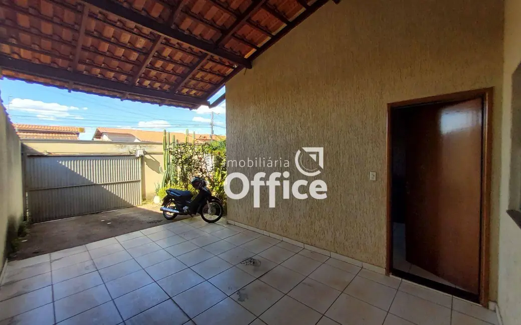 Casa com 3 quartos à venda, 300m2 em Parque Brasília 2ª Etapa, Anapolis - GO - imagem 6 Foto 6 de Casa com 3 quartos à venda, 300m2 em Parque Brasília 2ª Etapa, Anapolis - GO