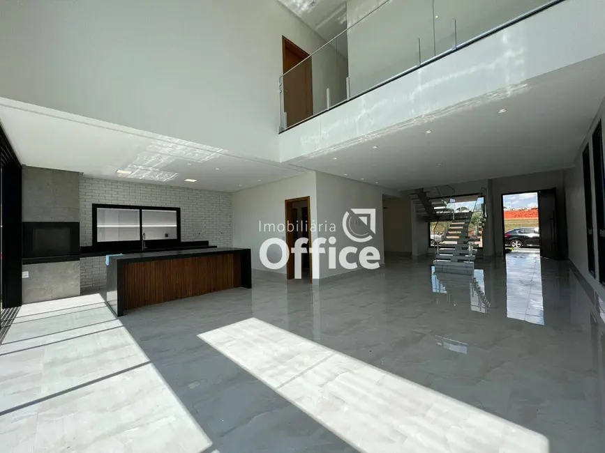 Foto 7 de Sobrado com 3 quartos à venda, 360m2 em Anapolis - GO