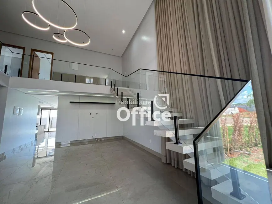Sobrado com 4 quartos à venda, 720m2 em Anapolis - GO - imagem 5 Foto 5 de Sobrado com 4 quartos à venda, 720m2 em Anapolis - GO