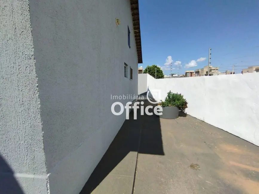 Casa com 3 quartos à venda, 480m2 em Setor Residencial das Rosas, Anapolis - GO - imagem 8 Foto 8 de Casa com 3 quartos à venda, 480m2 em Setor Residencial das Rosas, Anapolis - GO