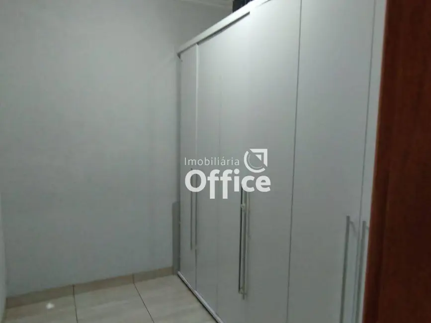 Foto 5 de Sobrado com 4 quartos à venda, 317m2 em Jardim das Américas 3ª Etapa, Anapolis - GO