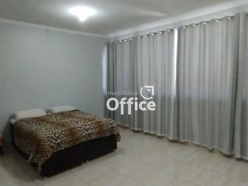 Foto 4 de Sobrado com 4 quartos à venda, 317m2 em Jardim das Américas 3ª Etapa, Anapolis - GO