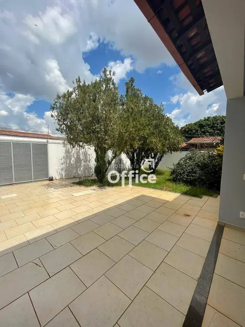 Foto 1 de Casa com 4 quartos à venda, 840m2 em Anápolis City, Anapolis - GO