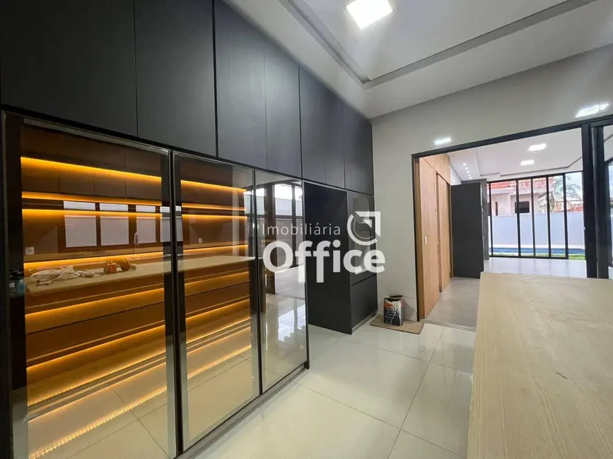 Foto 5 de Casa de Condomínio com 4 quartos à venda, 490m2 em Residencial Anaville, Anapolis - GO