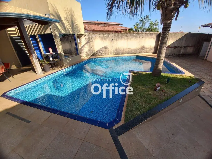 Foto 1 de Casa com 4 quartos à venda, 660m2 em Alvorada, Anapolis - GO