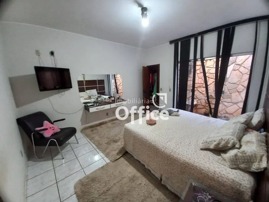 Foto 6 de Casa com 4 quartos à venda, 660m2 em Alvorada, Anapolis - GO