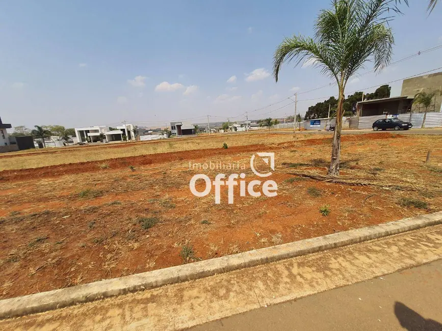 Foto 3 de Terreno / Lote à venda, 360m2 em Anapolis - GO