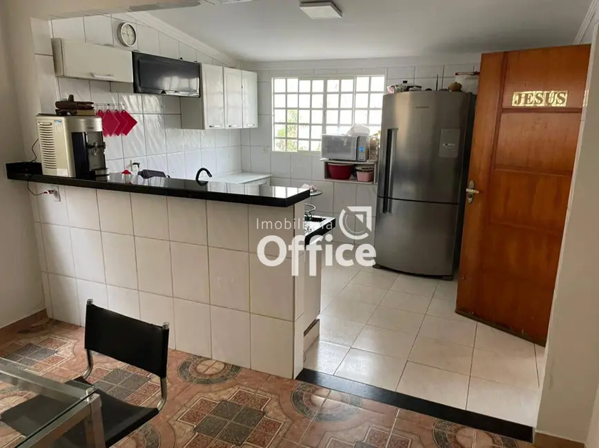 Foto 8 de Casa com 3 quartos à venda, 369m2 em Setor Industrial Aeroporto, Anapolis - GO