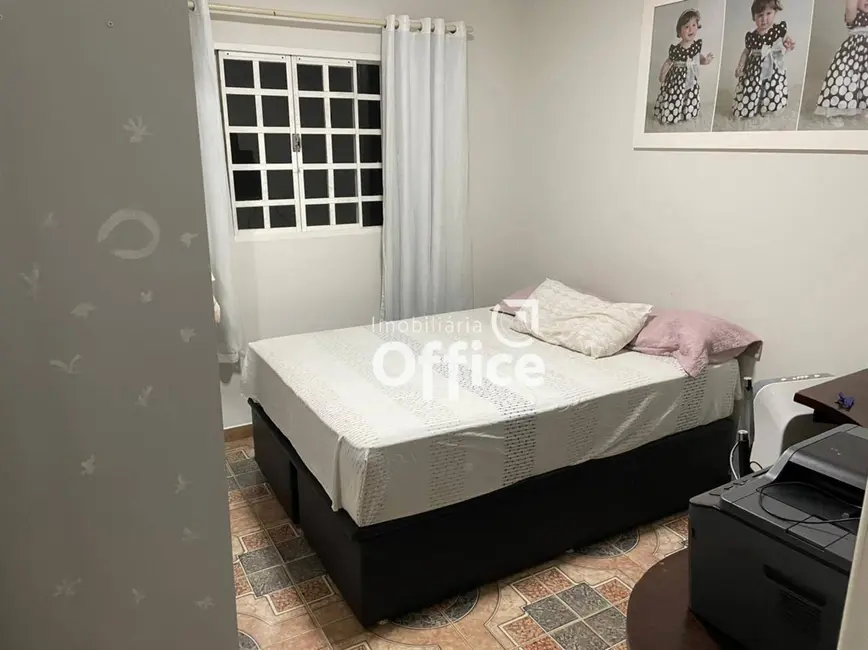 Foto 4 de Casa com 3 quartos à venda, 369m2 em Setor Industrial Aeroporto, Anapolis - GO