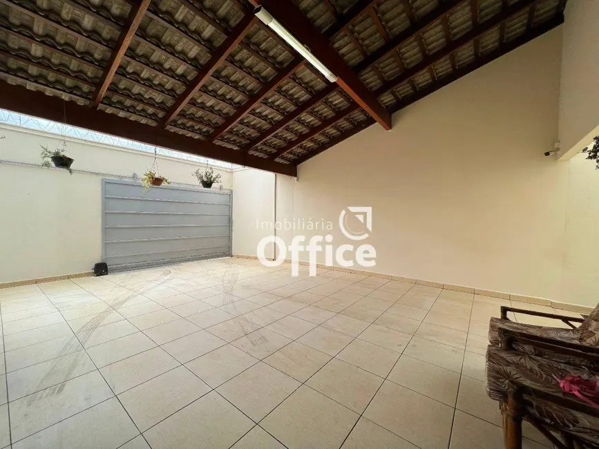 Casa com 3 quartos à venda, 300m2 em Parque Brasília 2ª Etapa, Anapolis - GO - imagem 4 Foto 4 de Casa com 3 quartos à venda, 300m2 em Parque Brasília 2ª Etapa, Anapolis - GO