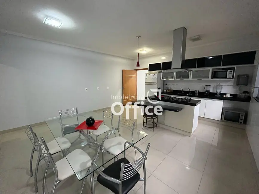 Casa com 4 quartos à venda, 360m2 em Vila Santa Maria de Nazareth, Anapolis - GO - imagem 7 Foto 7 de Casa com 4 quartos à venda, 360m2 em Vila Santa Maria de Nazareth, Anapolis - GO