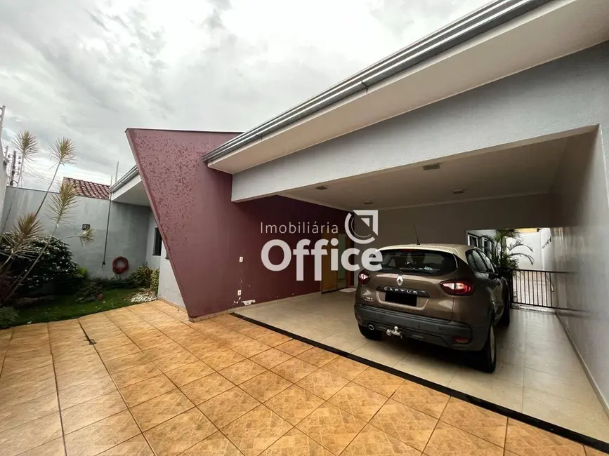 Foto 1 de Casa com 4 quartos à venda, 360m2 em Vila Santa Maria de Nazareth, Anapolis - GO