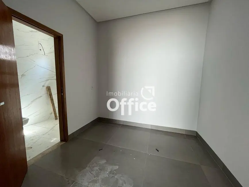 Foto 8 de Casa com 3 quartos à venda, 300m2 em Residencial Cerejeiras, Anapolis - GO