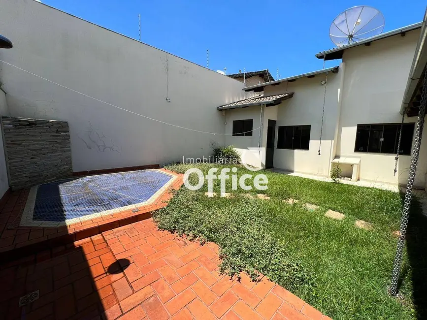 Foto 9 de Casa com 3 quartos à venda, 300m2 em Parque Brasília 2ª Etapa, Anapolis - GO