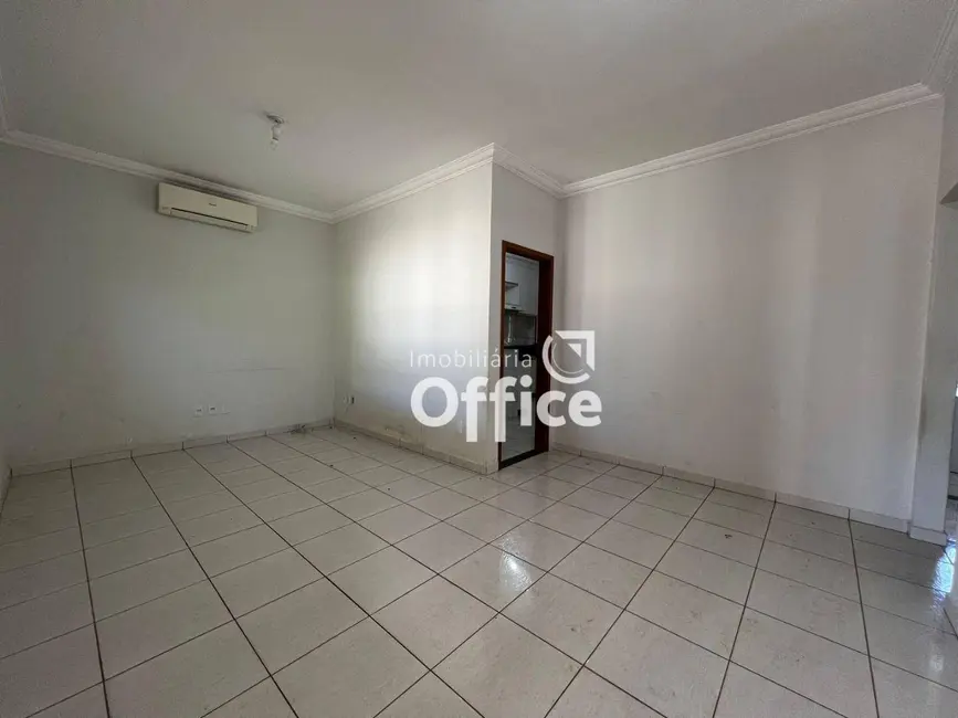 Foto 4 de Casa com 3 quartos à venda, 300m2 em Parque Brasília 2ª Etapa, Anapolis - GO