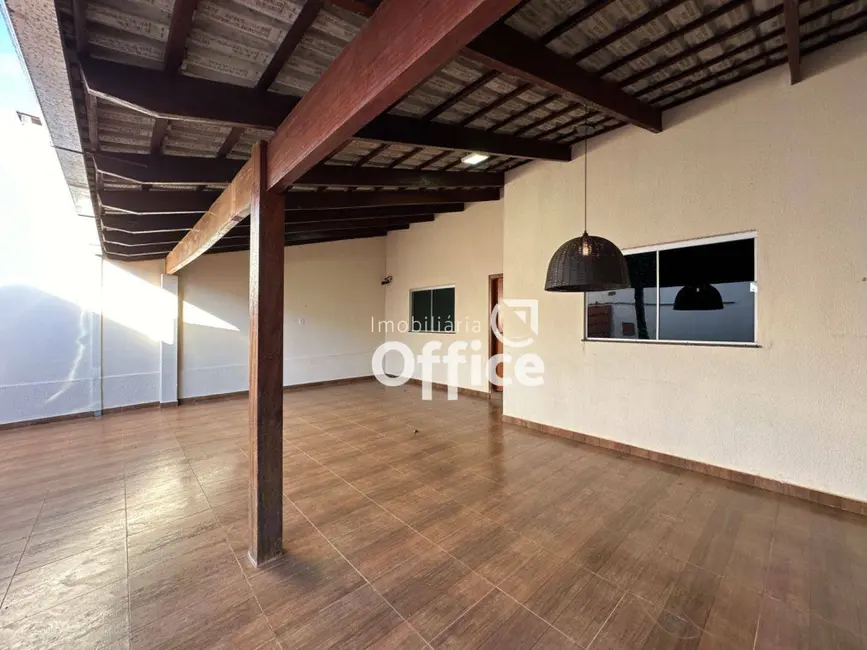 Foto 2 de Casa com 3 quartos à venda, 190m2 em Parque dos Pirineus, Anapolis - GO