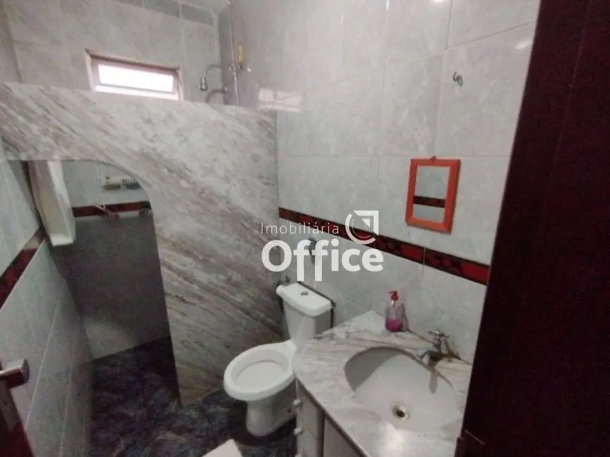 Casa com 3 quartos à venda, 360m2 em São Carlos, Anapolis - GO - imagem 7 Foto 7 de Casa com 3 quartos à venda, 360m2 em São Carlos, Anapolis - GO