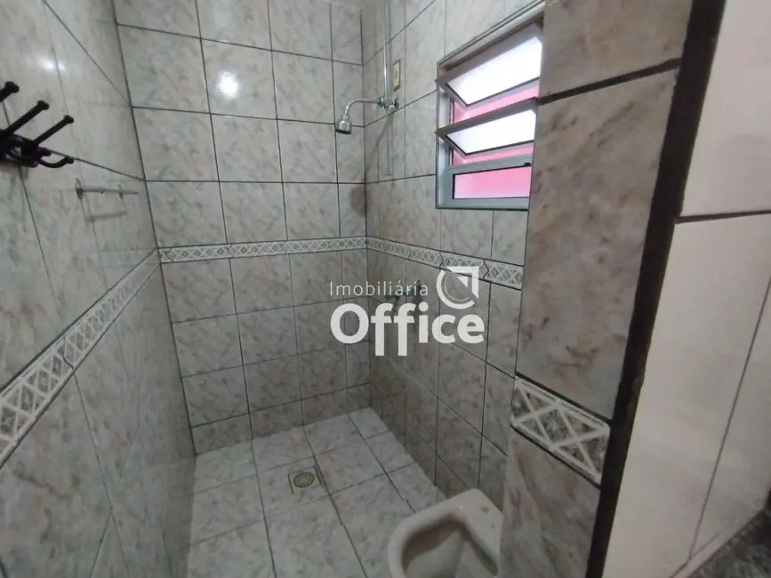 Foto 2 de Casa com 3 quartos à venda, 360m2 em São Carlos, Anapolis - GO