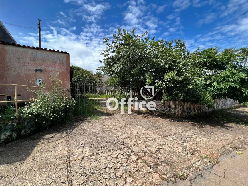 Sala Comercial à venda, 1080m2 em Setor Central, Anapolis - GO - imagem 3 Foto 3 de Sala Comercial à venda, 1080m2 em Setor Central, Anapolis - GO