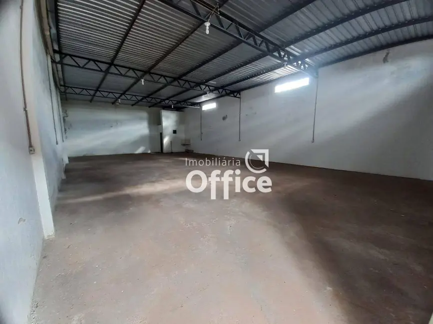 Foto 6 de Armazém / Galpão para alugar, 200m2 em Jardim Itália, Anapolis - GO