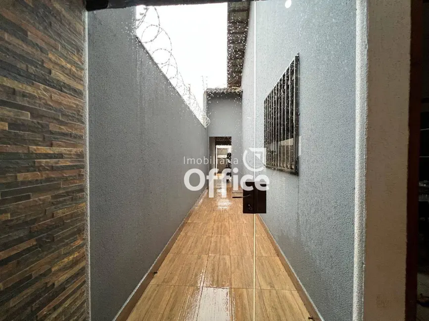 Casa com 3 quartos à venda, 300m2 em Residencial Araguaia, Anapolis - GO - imagem 9 Foto 9 de Casa com 3 quartos à venda, 300m2 em Residencial Araguaia, Anapolis - GO
