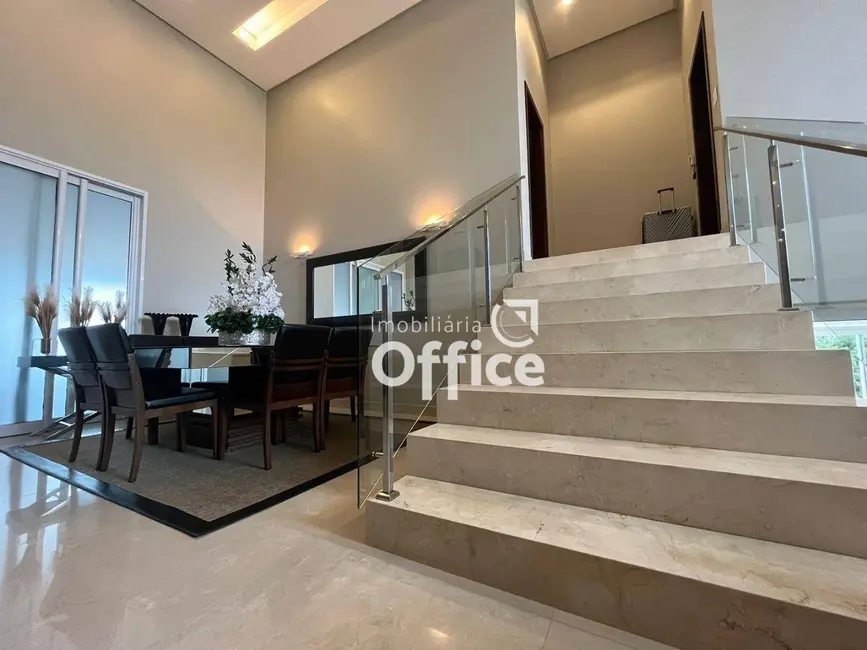 Casa com 4 quartos à venda, 634m2 em Vila Miguel Jorge, Anapolis - GO - imagem 2 Foto 2 de Casa com 4 quartos à venda, 634m2 em Vila Miguel Jorge, Anapolis - GO