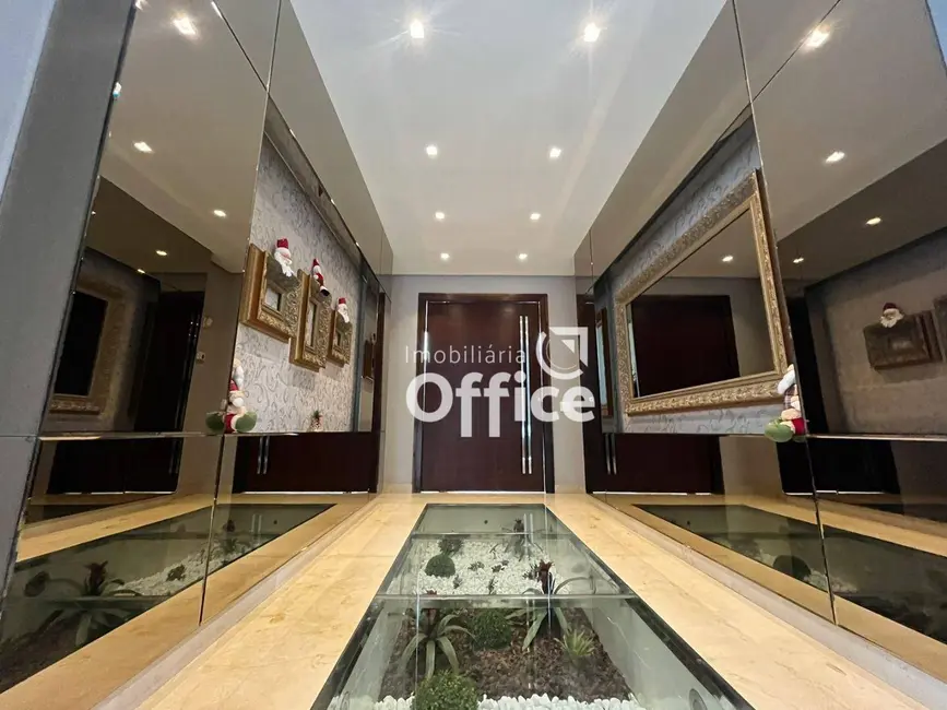 Casa com 4 quartos à venda, 634m2 em Vila Miguel Jorge, Anapolis - GO - imagem 1 Foto 1 de Casa com 4 quartos à venda, 634m2 em Vila Miguel Jorge, Anapolis - GO