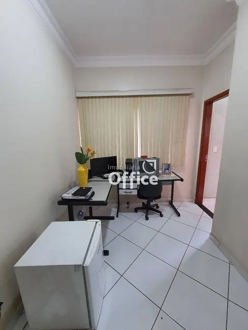Sobrado com 4 quartos à venda, 300m2 em Residencial Virgínia Correa, Anapolis - GO - imagem 7 Foto 7 de Sobrado com 4 quartos à venda, 300m2 em Residencial Virgínia Correa, Anapolis - GO