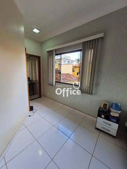 Sobrado com 4 quartos à venda, 300m2 em Residencial Virgínia Correa, Anapolis - GO - imagem 6 Foto 6 de Sobrado com 4 quartos à venda, 300m2 em Residencial Virgínia Correa, Anapolis - GO