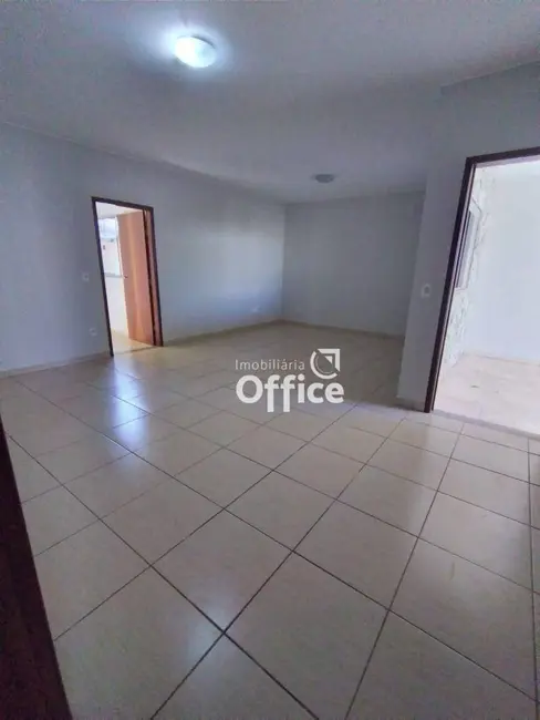 Foto 6 de Casa com 3 quartos à venda, 300m2 em Parque Brasília 2ª Etapa, Anapolis - GO