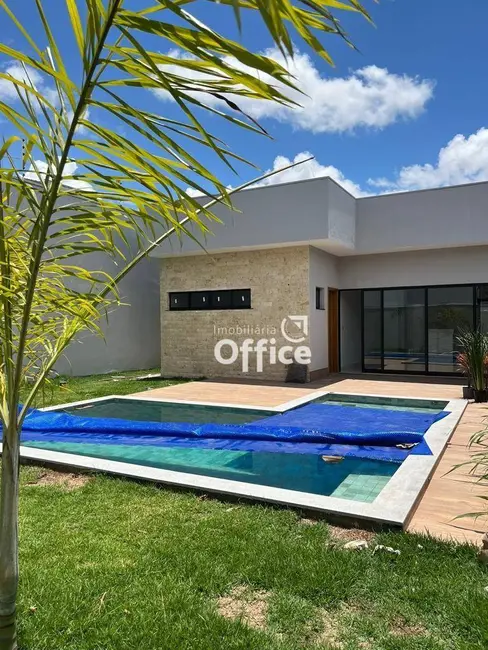 Foto 1 de Casa com 3 quartos à venda, 360m2 em Itamaraty, Anapolis - GO