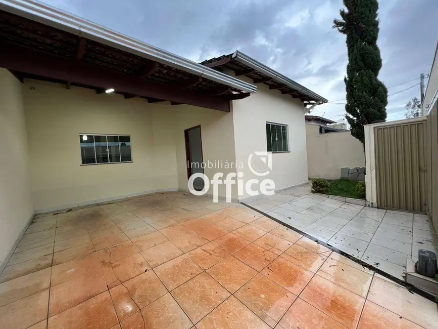 Foto 1 de Casa com 3 quartos para alugar, 200m2 em Residencial Ayrton Senna, Anapolis - GO