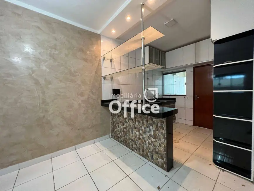 Foto 6 de Casa com 3 quartos para alugar, 200m2 em Residencial Ayrton Senna, Anapolis - GO