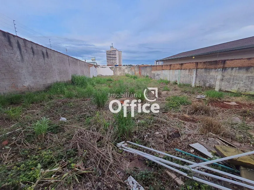 Foto 1 de Terreno / Lote à venda, 380m2 em Maracanã, Anapolis - GO