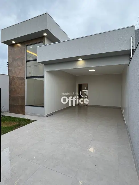 Casa com 3 quartos à venda, 250m2 em Anapolis - GO - imagem 1 Foto 1 de Casa com 3 quartos à venda, 250m2 em Anapolis - GO