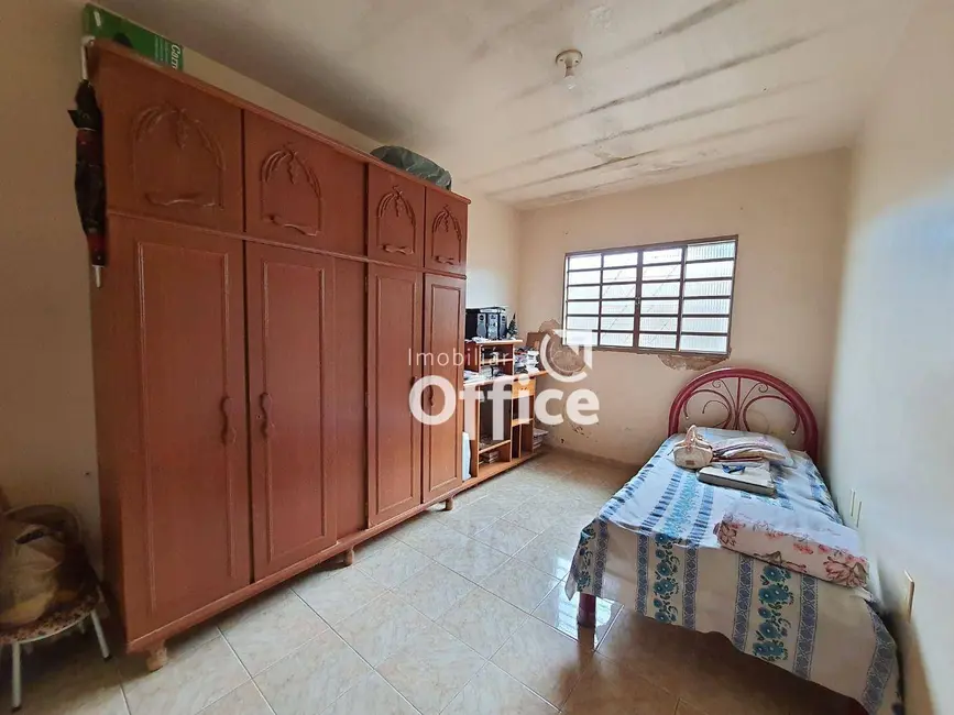 Foto 2 de Casa com 4 quartos à venda, 240m2 em Setor Central, Anapolis - GO