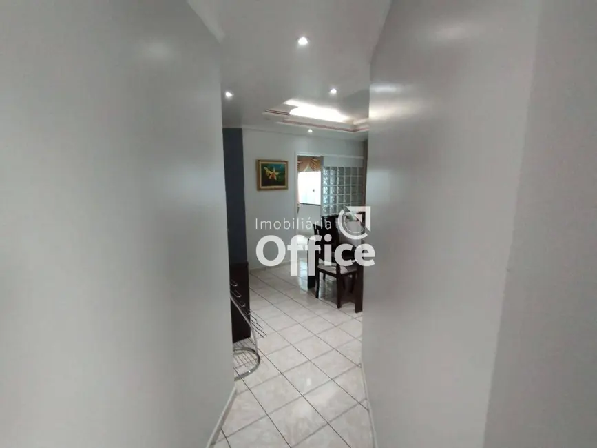 Casa com 3 quartos à venda, 360m2 em Santo André, Anapolis - GO - imagem 3 Foto 3 de Casa com 3 quartos à venda, 360m2 em Santo André, Anapolis - GO