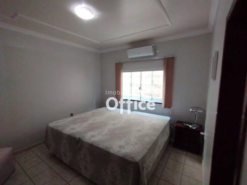 Casa com 3 quartos à venda, 360m2 em Santo André, Anapolis - GO - imagem 9 Foto 9 de Casa com 3 quartos à venda, 360m2 em Santo André, Anapolis - GO
