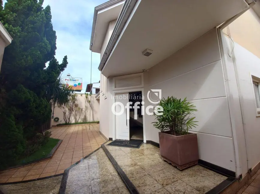 Casa com 5 quartos à venda, 537m2 em Jundiaí, Anapolis - GO - imagem 3 Foto 3 de Casa com 5 quartos à venda, 537m2 em Jundiaí, Anapolis - GO