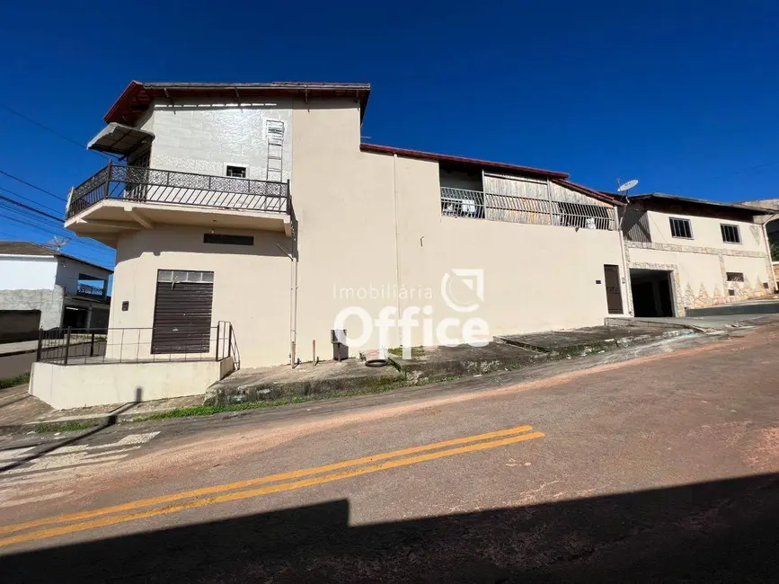 Sobrado com 5 quartos à venda, 360m2 em Vila Jaiara, Anapolis - GO - imagem 4 Foto 4 de Sobrado com 5 quartos à venda, 360m2 em Vila Jaiara, Anapolis - GO