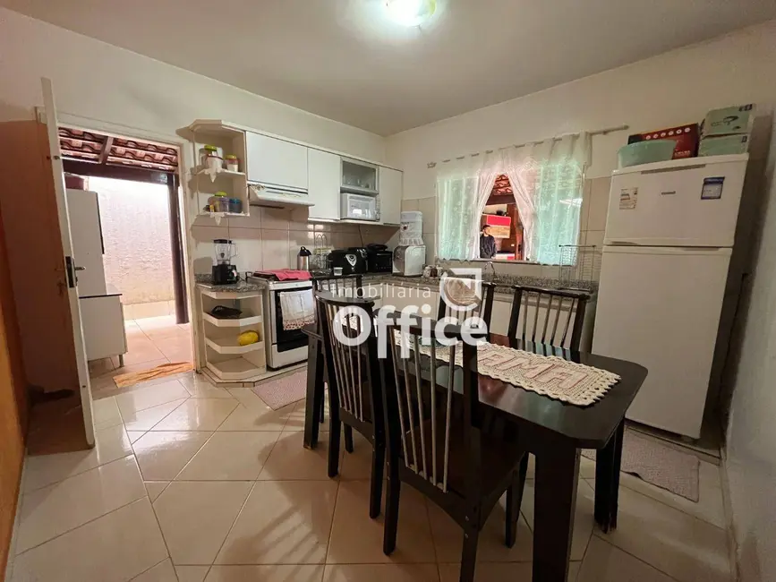 Foto 7 de Casa com 3 quartos à venda, 374m2 em Anápolis City, Anapolis - GO