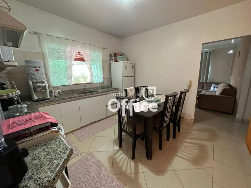 Foto 8 de Casa com 3 quartos à venda, 374m2 em Anápolis City, Anapolis - GO