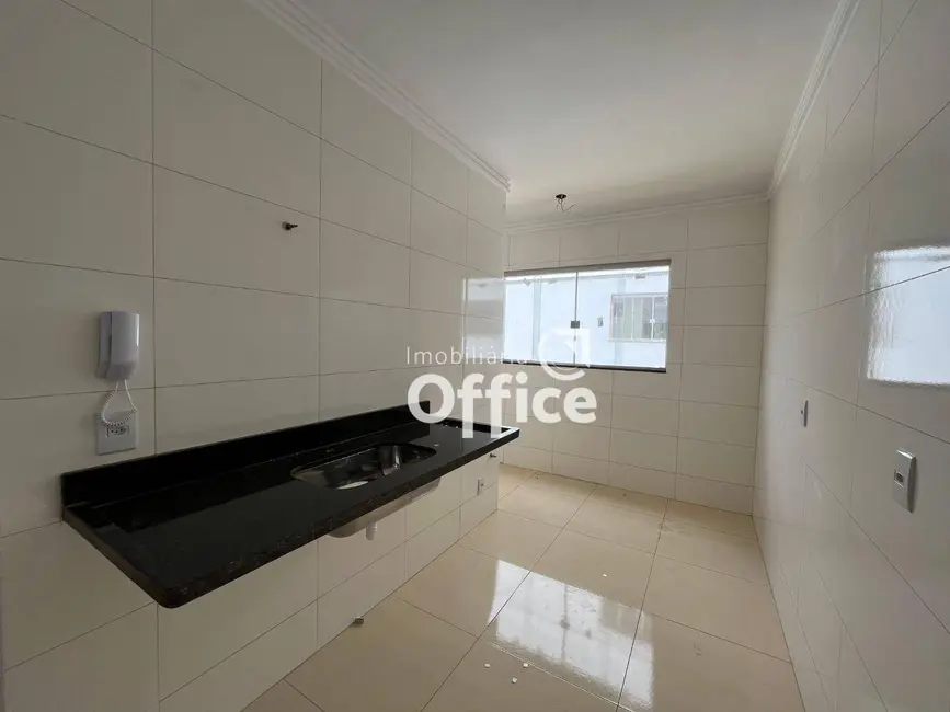 Foto 4 de Apartamento com 2 quartos à venda, 55m2 em Chácaras Colorado, Anapolis - GO