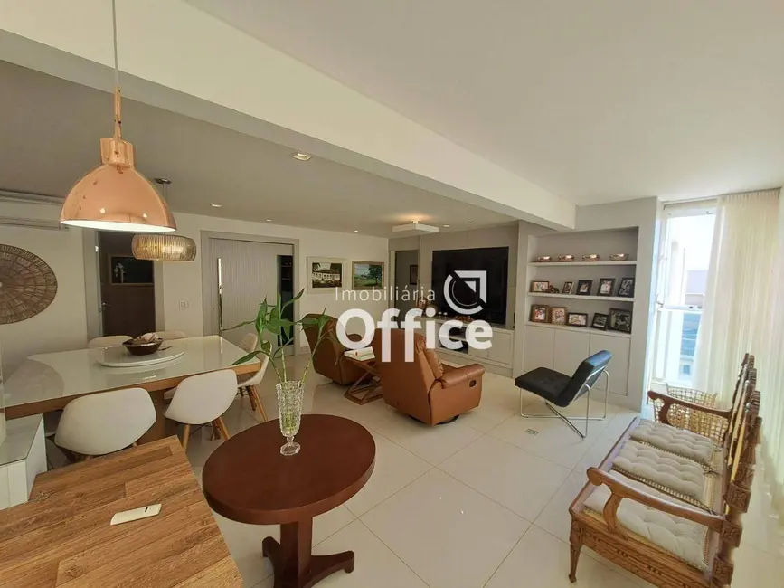 Foto 8 de Apartamento com 3 quartos à venda, 164m2 em Jundiaí, Anapolis - GO