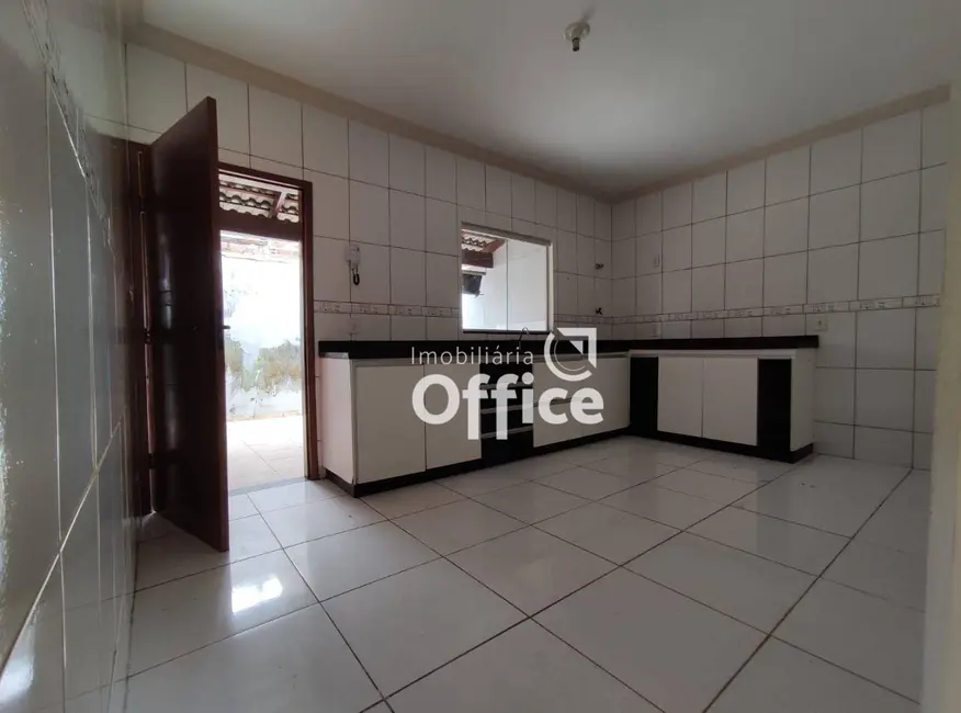 Casa com 3 quartos à venda, 308m2 em Residencial Dom Felipe, Anapolis - GO - imagem 7 Foto 7 de Casa com 3 quartos à venda, 308m2 em Residencial Dom Felipe, Anapolis - GO