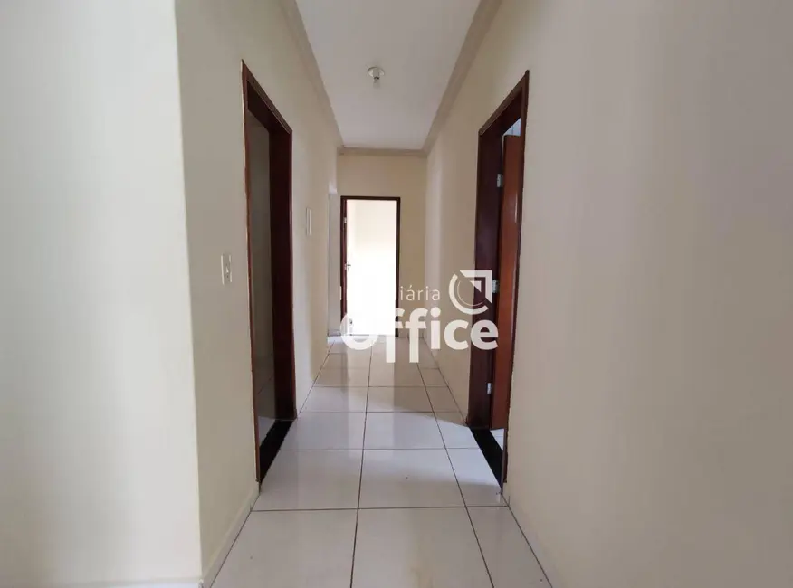 Casa com 3 quartos à venda, 308m2 em Residencial Dom Felipe, Anapolis - GO - imagem 9 Foto 9 de Casa com 3 quartos à venda, 308m2 em Residencial Dom Felipe, Anapolis - GO